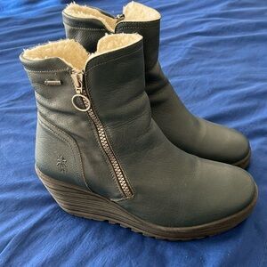 Fly London 9.5 Platform Fleece-lined Teal Leather Boots